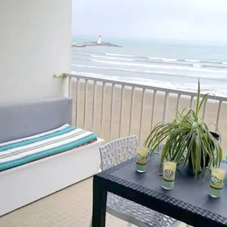 Cosy Seaside Apartment: Vue At Grau Du Roi Apartment *